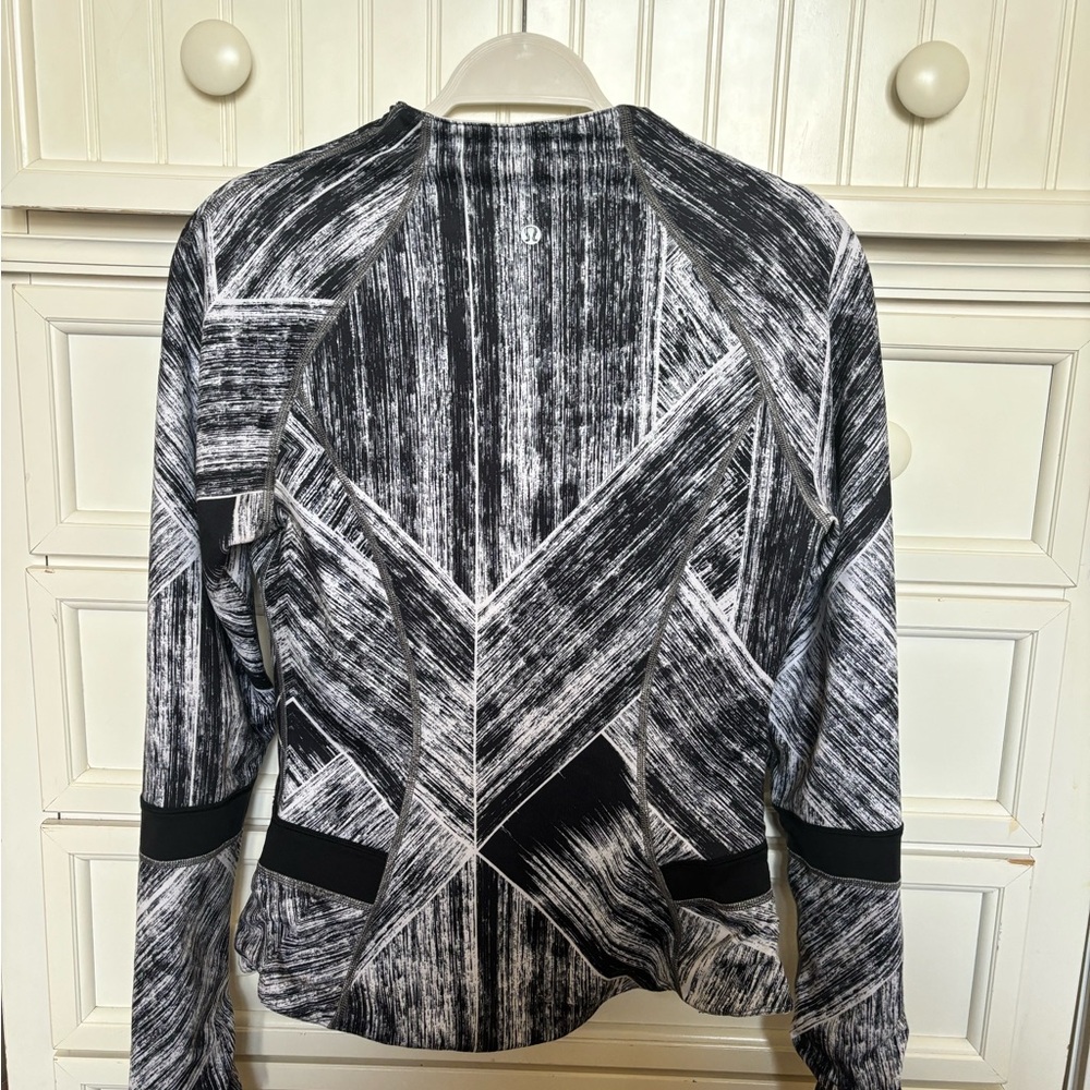 Lululemon Reversible Jacket - image 3